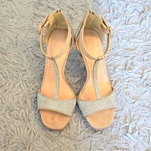 Kelly & Katie Conradd Platform Sandal size 7M